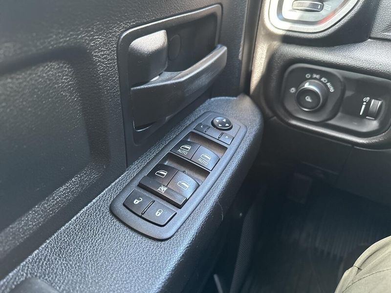 2022 RAM 2500 TradesmanImage 34