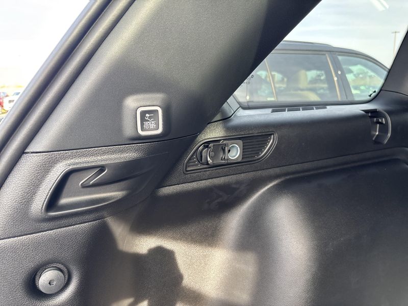 New 2025 Jeep Grand Cherokee Limited 4x4Image 10