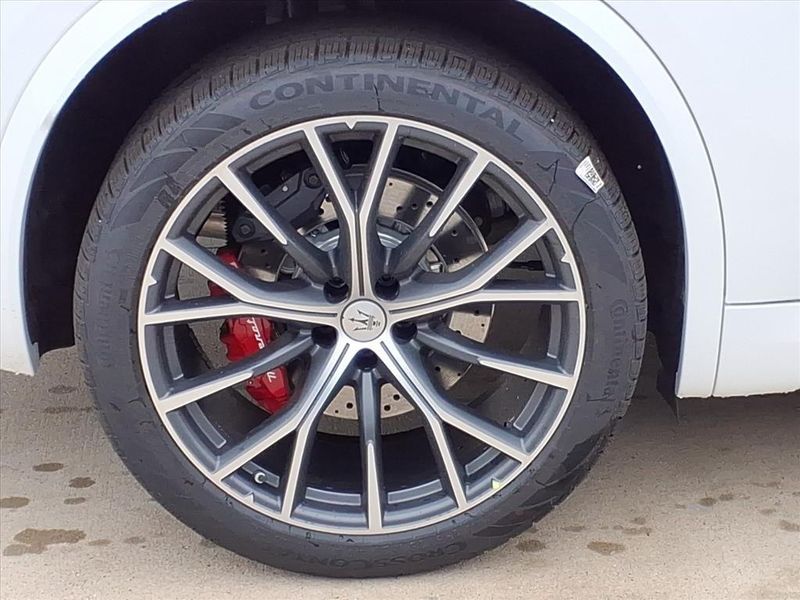 New 2026 Maserati Grecale ModenaImage 6