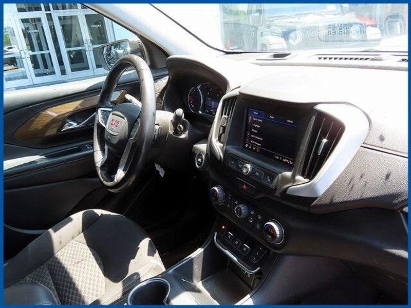 2020 GMC Terrain SLEImage 8