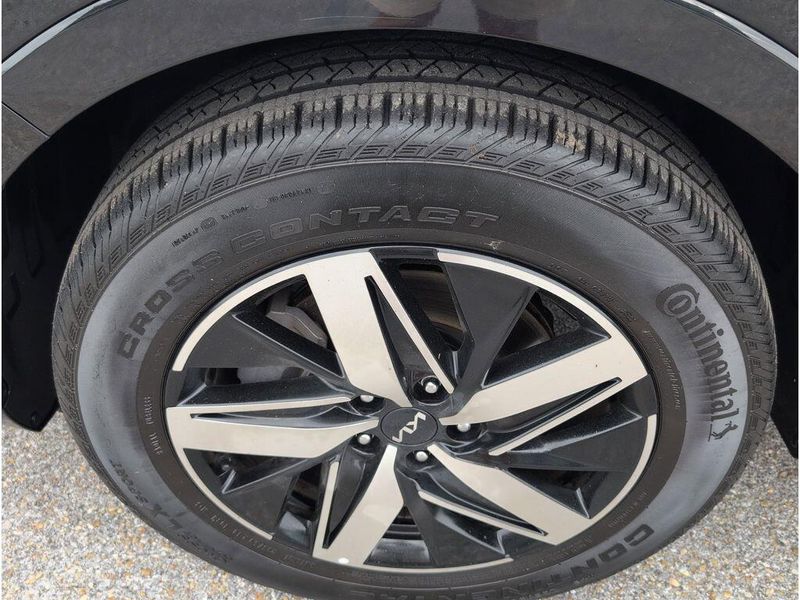 Used 2023 Kia Sorento SImage 9