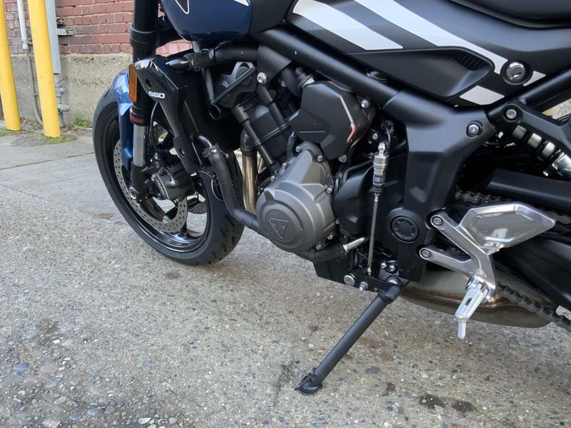 2025 Triumph TRIDENT 660