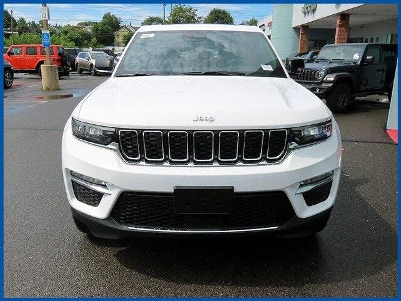 New 2025 Jeep Grand Cherokee LimitedImage 3