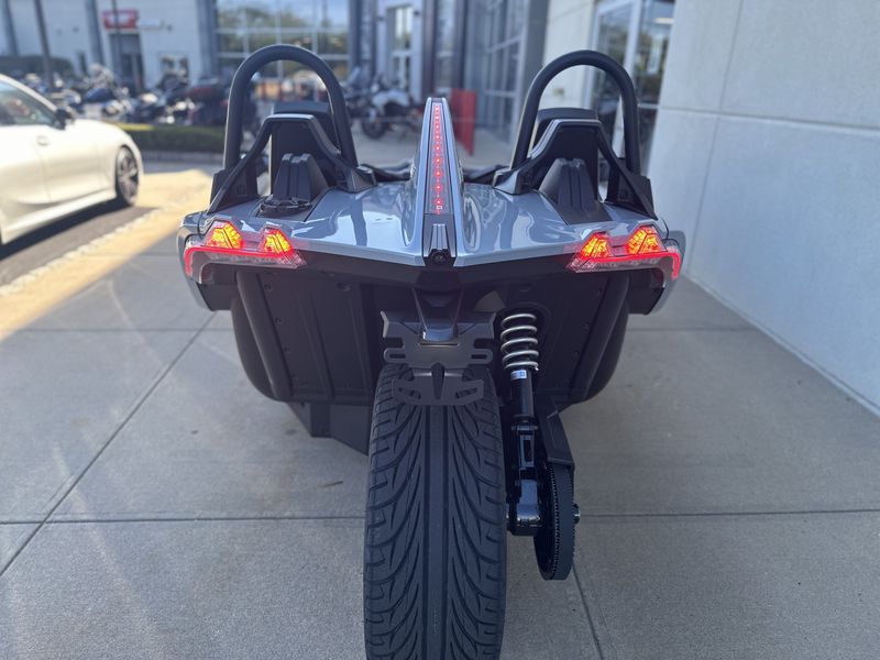 2024 Polaris SLINGSHOT SL MANUALImage 5