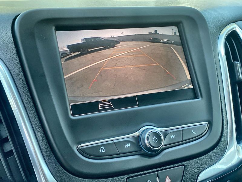 Used 2022 Chevrolet Equinox LTImage 15