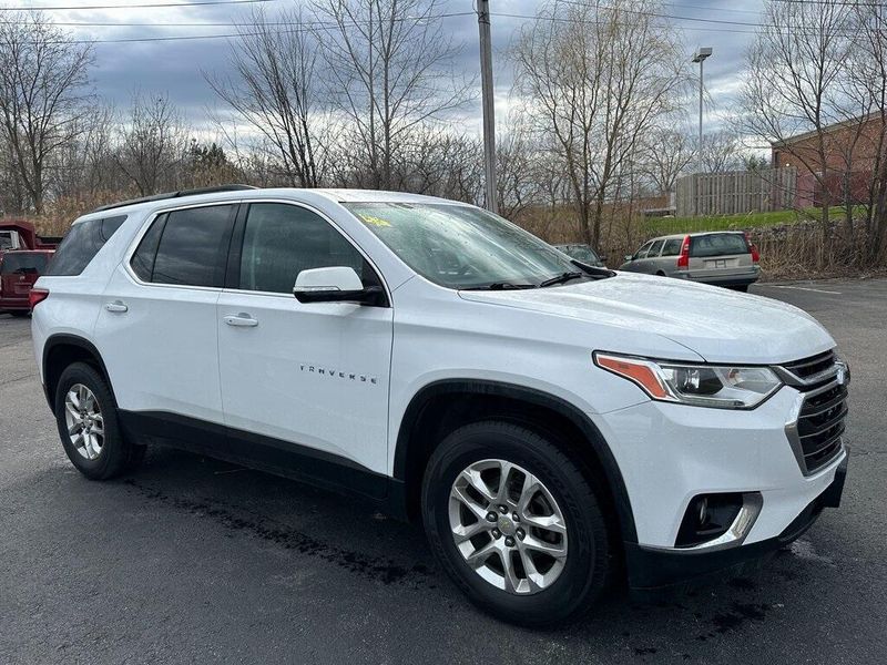 2019 Chevrolet Traverse LTImage 1