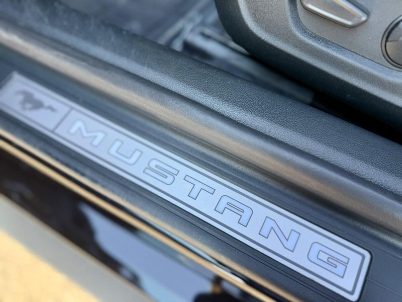 2022 Ford Mustang GT Premium photo 15