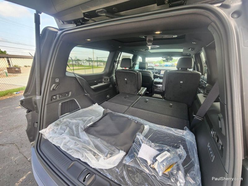 2026 Jeep Grand Wagoneer Upland 4x4
