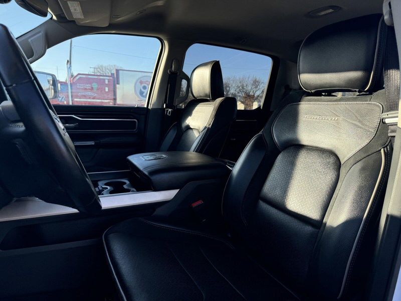 2022 RAM 1500 LaramieImage 10