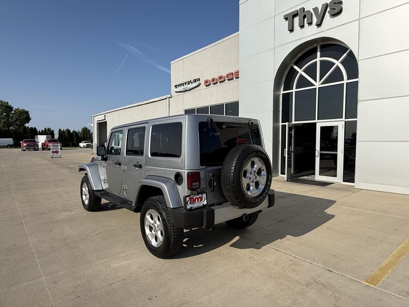 Used 2014 Jeep Wrangler Unlimited SaharaImage 31