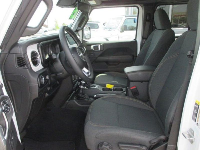 Used 2025 Jeep Wrangler SaharaImage 16
