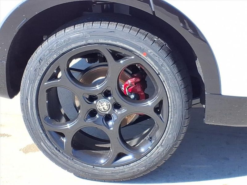 New 2026 Alfa Romeo Tonale Veloce AwdImage 6