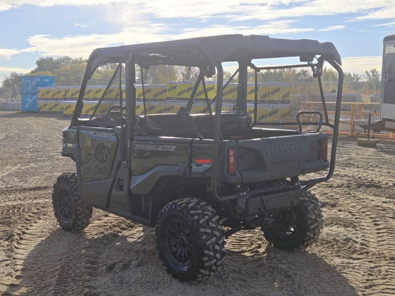 New 2026 Honda PIONEER 10005 DELUXE Image 8