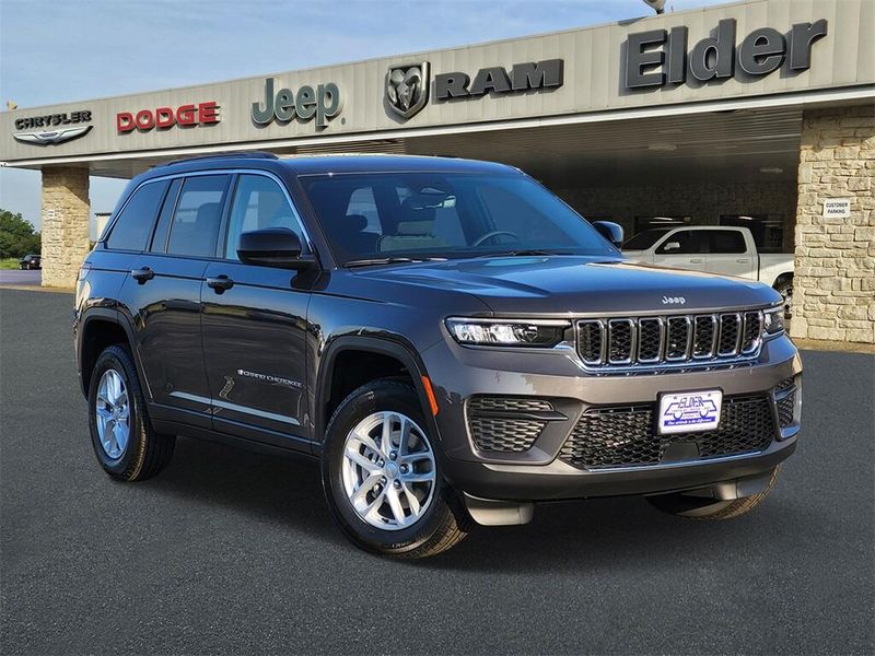 2025 Jeep Grand Cherokee Laredo X 4x4Image 1