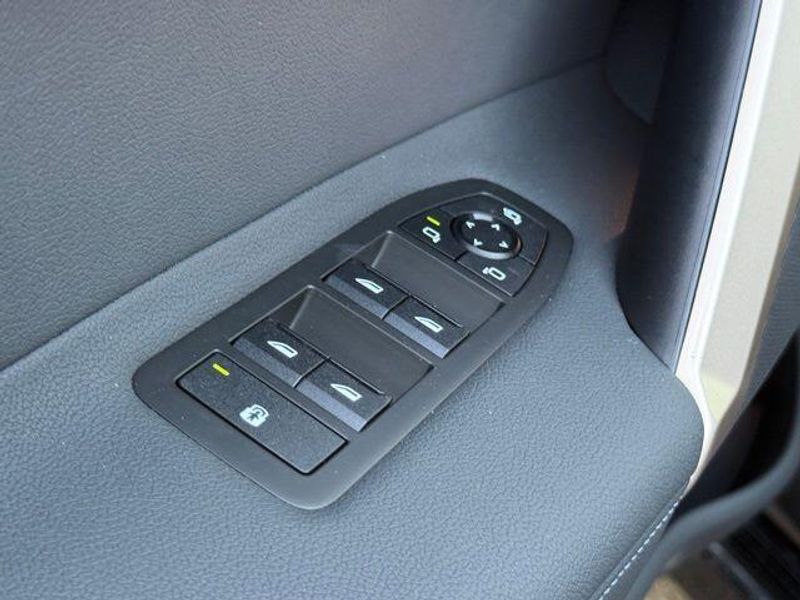 New 2026 BMW iX xDrive45Image 16