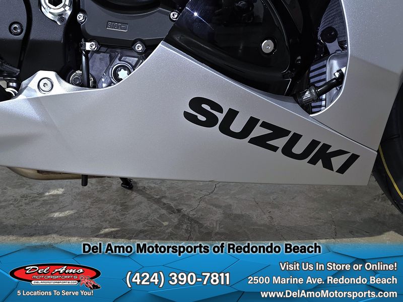 New 2025 Suzuki GSX-R1000 Image 10
