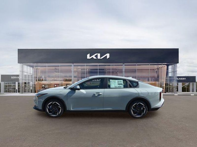 New 2026 Kia K4 EXImage 7