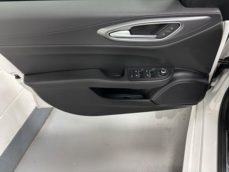 New 2025 Alfa Romeo Giulia AwdImage 18