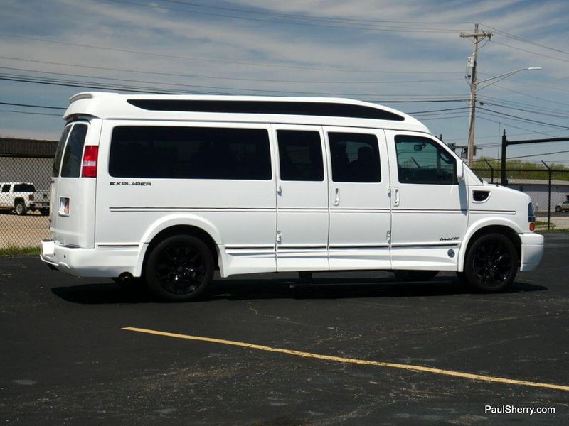2023 Chevrolet Express Image 12