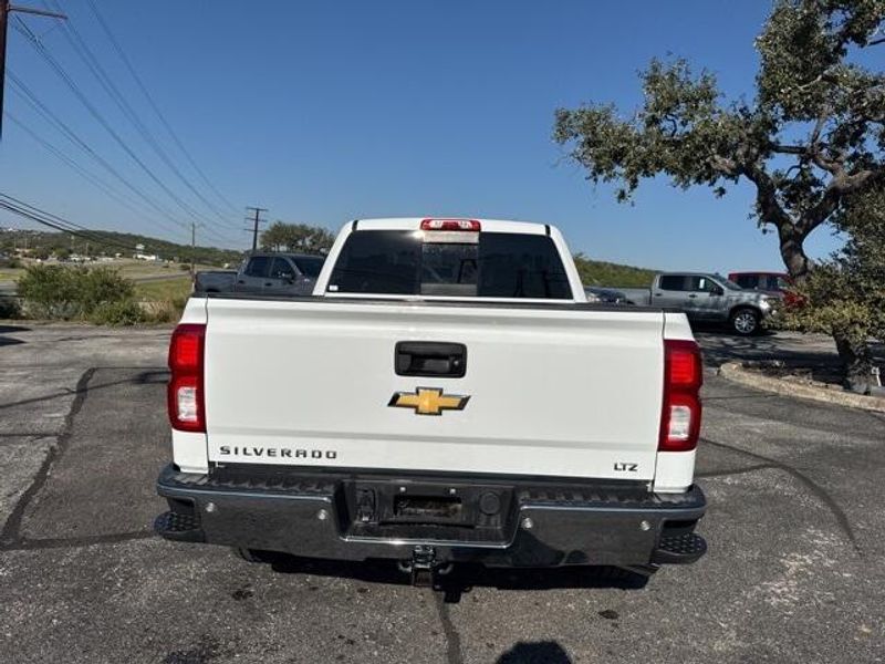 2017 Chevrolet Silverado 1500 LTZ photo 6