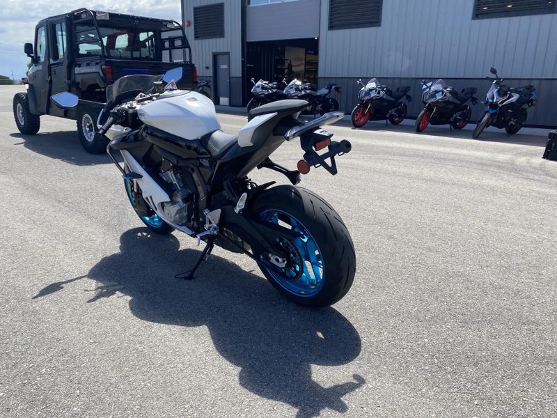 New 2026 CFMOTO 675SS 