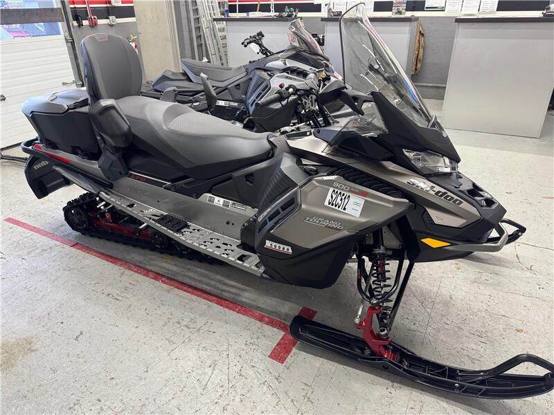 Used 2023 Ski-Doo GRAND TOURING  LTD 900TR Image 2