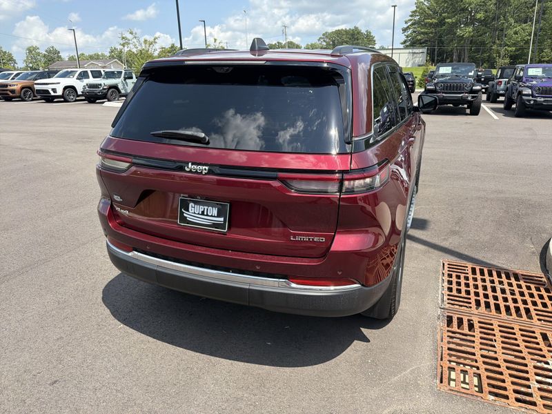 Used 2023 Jeep Grand Cherokee LimitedImage 14