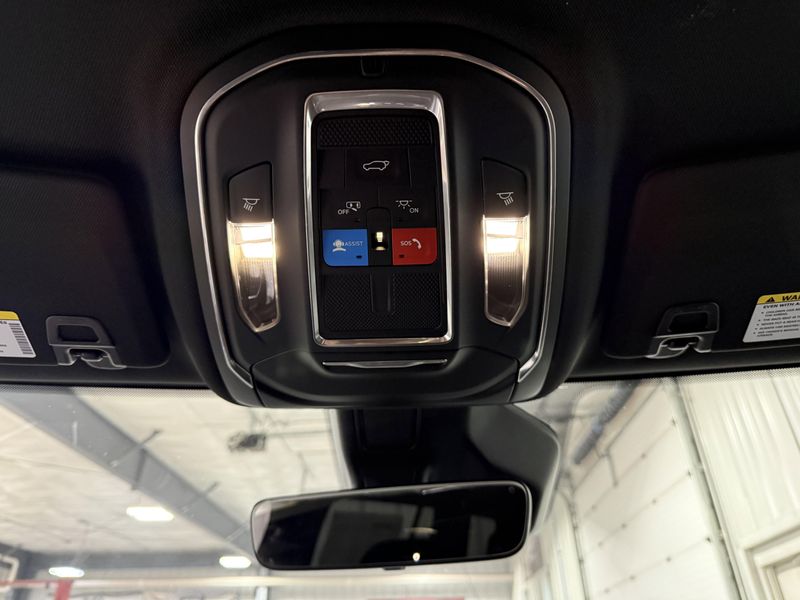 New 2025 Jeep Grand Cherokee L Altitude 4x4Image 25