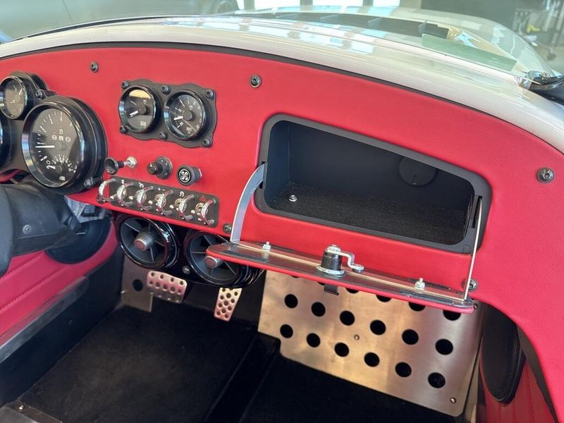 2023 Vanderhall Venice GTS