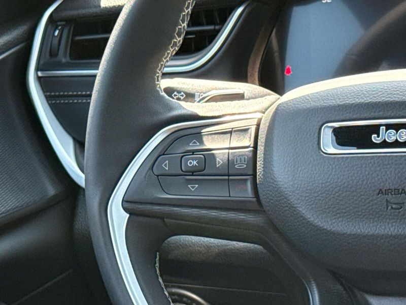 New 2026 Jeep Grand Cherokee L Laredo X 4x2
