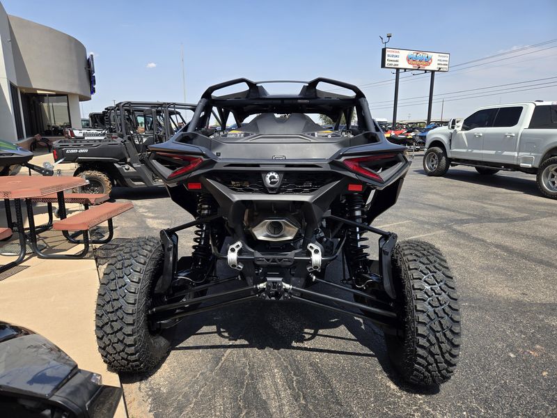 2025 Can-Am MAVERICK R MAX X RS 999TDCT TRIPLE BLACK Image 9