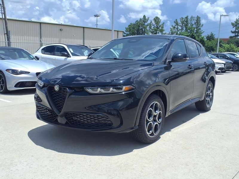 2025 Alfa Romeo Tonale AwdImage 2