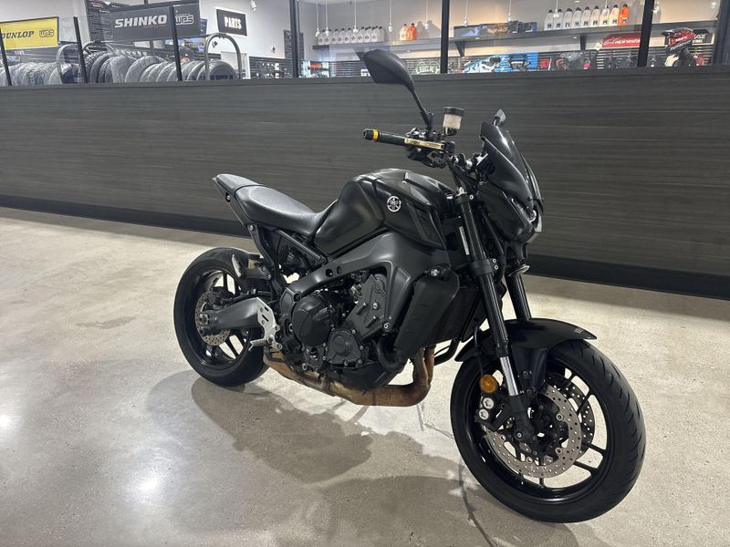 Used 2023 Yamaha MT-09 Image 22