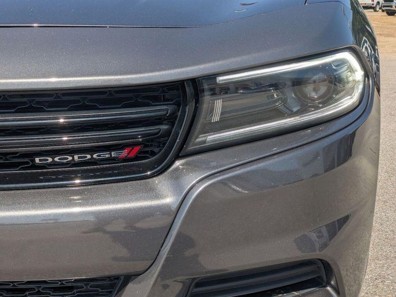 2022 Dodge Charger SXTImage 9