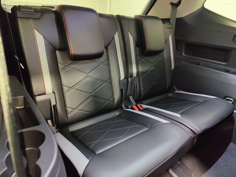 Used 2024 Volkswagen Atlas AWD Peak Edition SEL w/Sunroof/NavImage 21