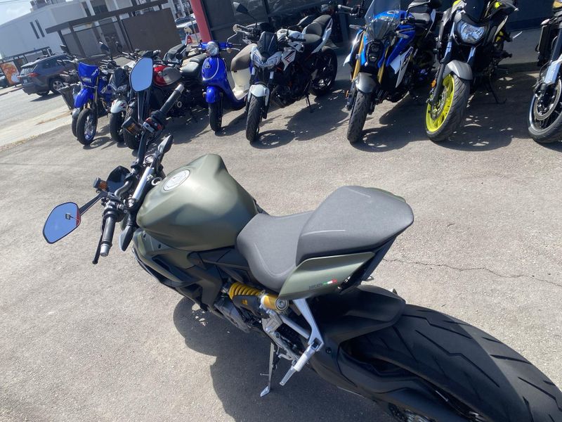 Used 2025 Ducati STREETFIGHTER V2 Image 20