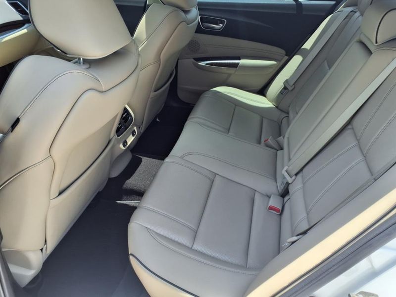 2019 Acura TLX 3.5L Advance PkgImage 18