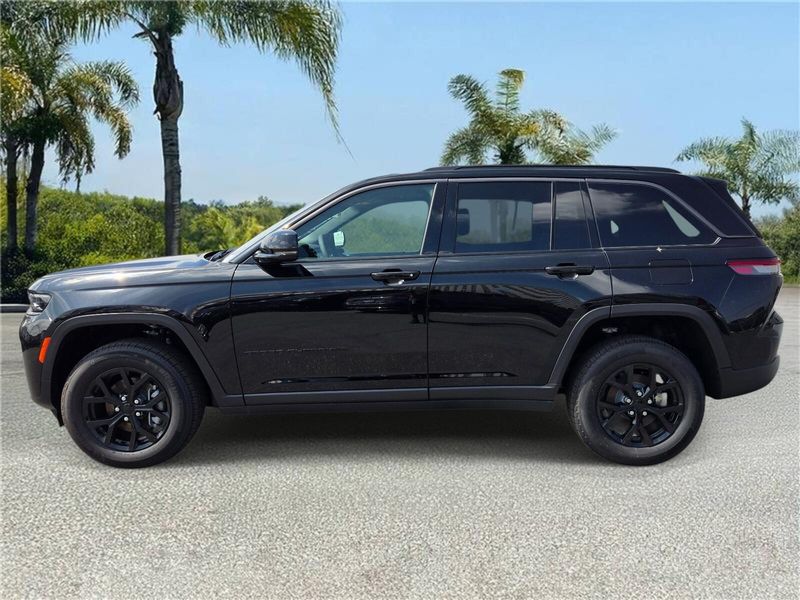 New 2026 Jeep Grand Cherokee Laredo Altitude 4x2