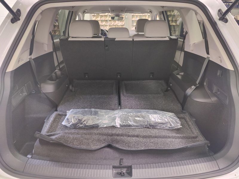 Used 2024 Volkswagen Tiguan SImage 11
