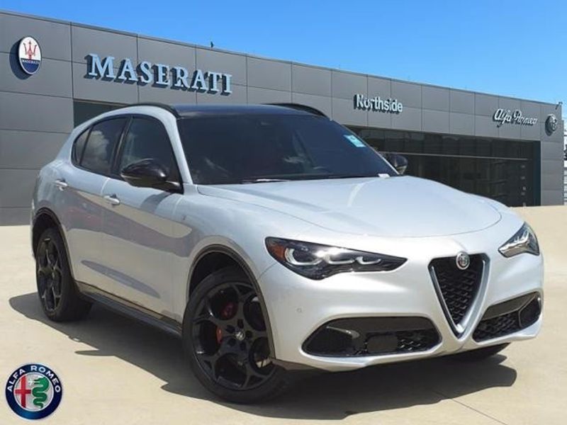 2024 Alfa Romeo Stelvio Ti AwdImage 1