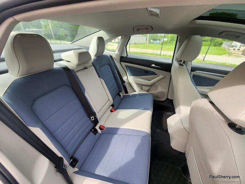 Used 2025 Volkswagen Jetta SE