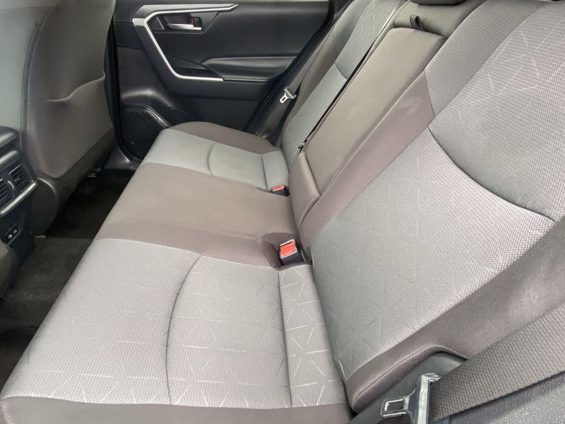 2024 Toyota RAV4 XLEImage 16
