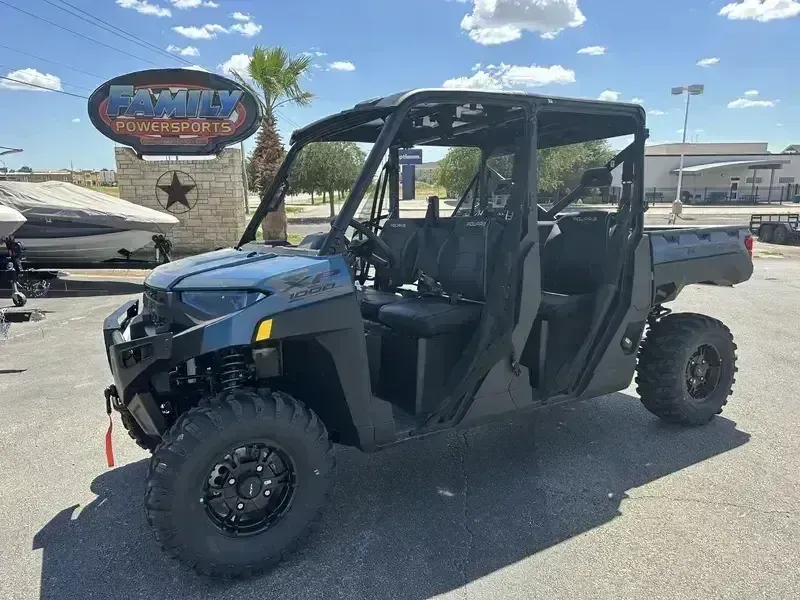 New 2026 Polaris RANGER CREW XP 1000 PREMIUM BLUE  LABYRINTH Image 3