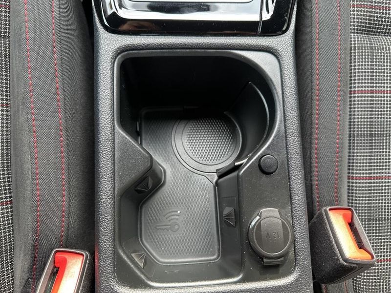 2024 Volkswagen Golf GTI 2.0T SImage 29