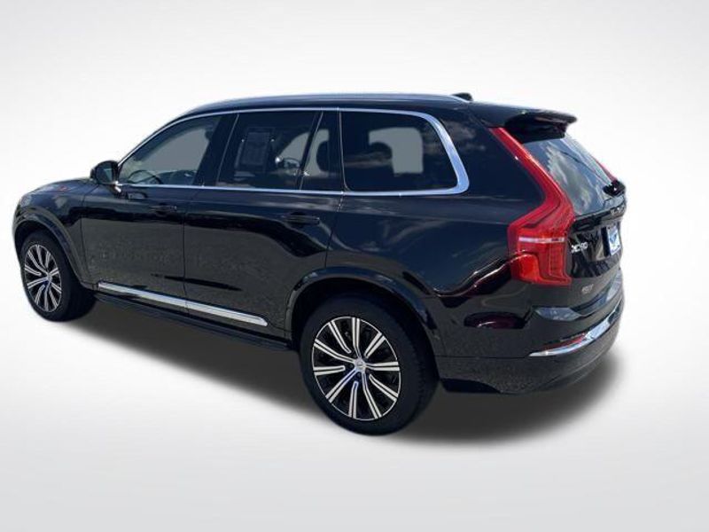 2024 Volvo XC90 B6 Plus Bright Theme