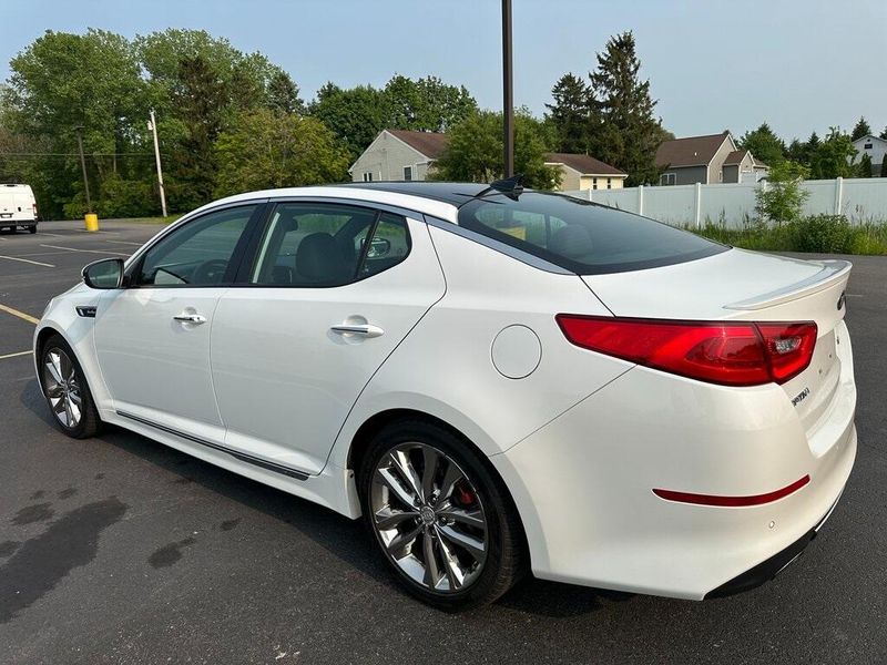 2015 Kia Optima SXLImage 15