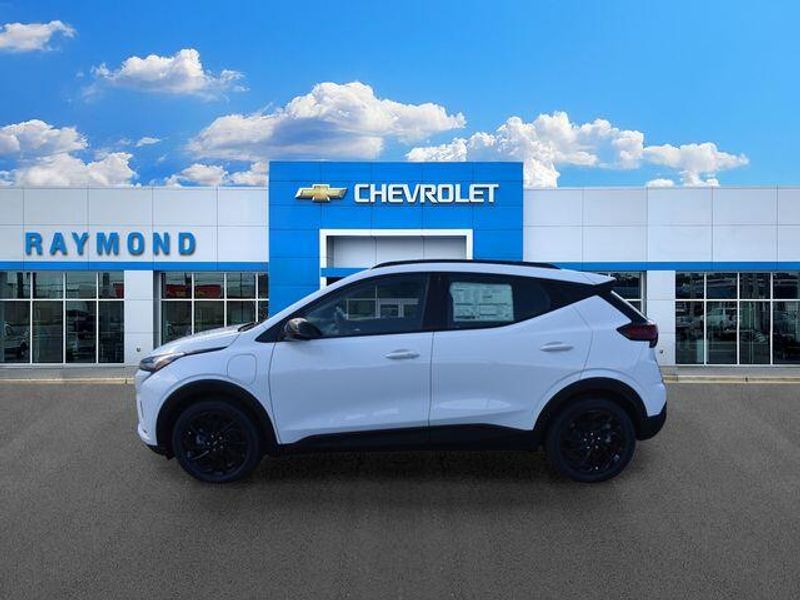 New 2027 Chevrolet Bolt EV RSImage 7
