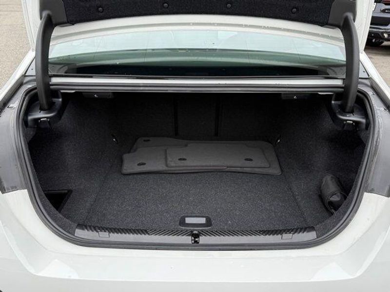 Used 2025 BMW i5 xDrive40Image 15