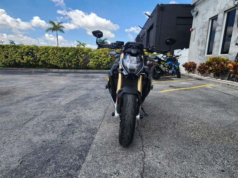Used 2024 BMW S 1000 R Image 2