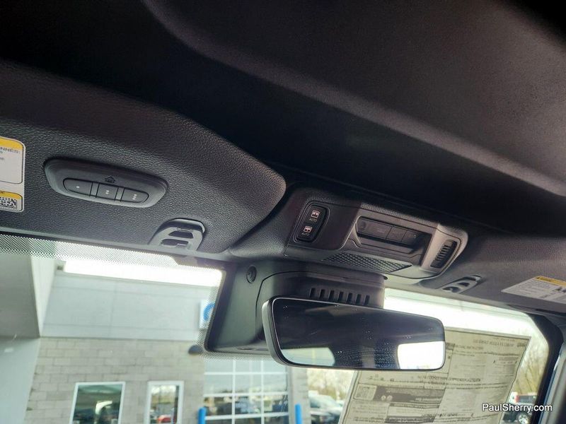New 2025 Jeep Wrangler 4-door SaharaImage 43